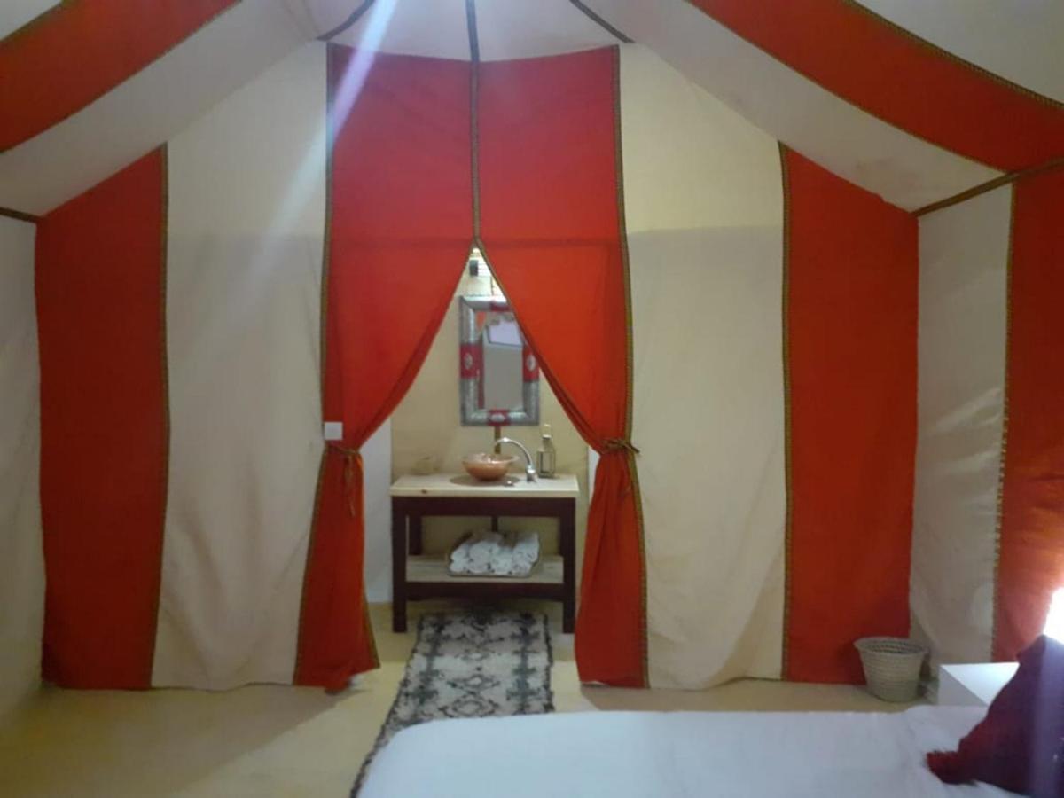 Sahara Family Camp Hotell Merzouga Exteriör bild