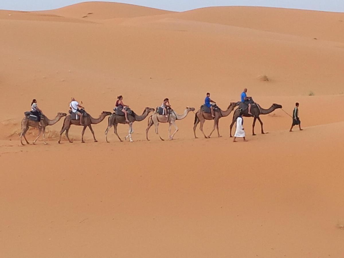 Sahara Family Camp Hotell Merzouga Exteriör bild